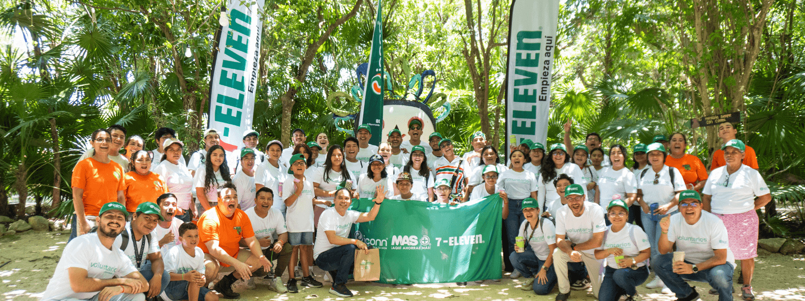 Jornada de voluntariado en Parque La Ceiba con 7-Eleven y MAS Bodega y Logística