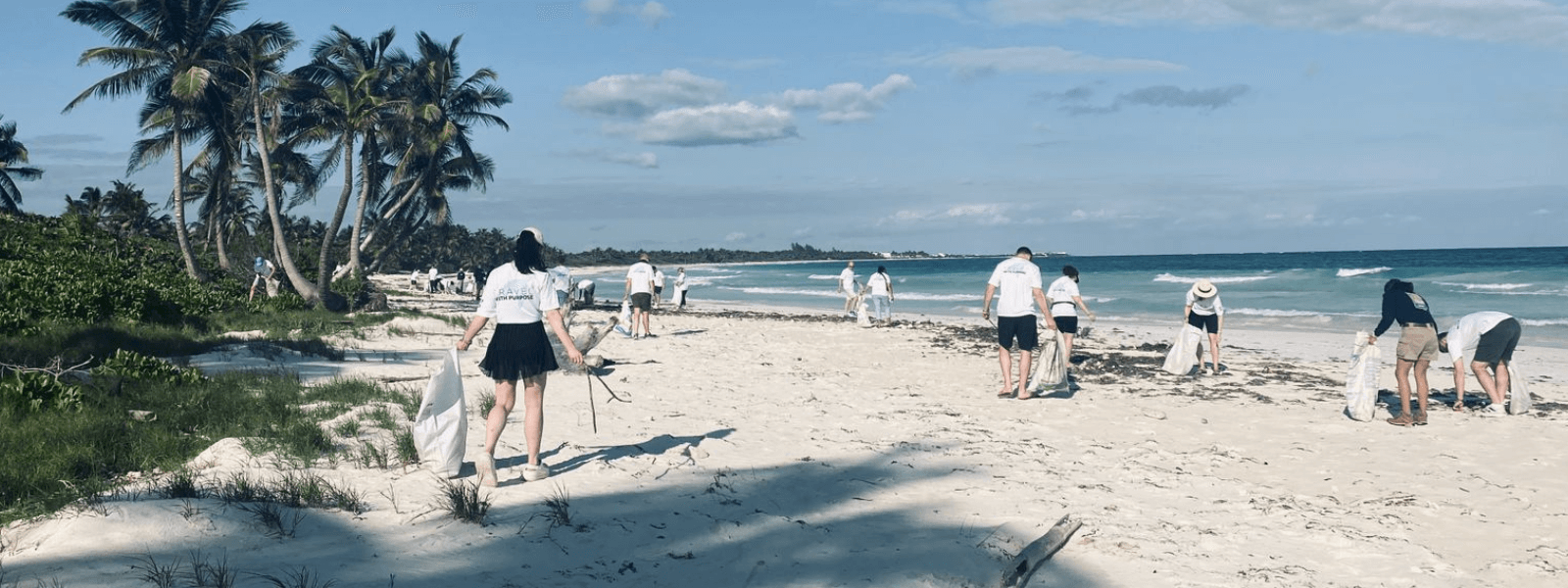 Limpieza de playa en Tankah para comenzar el 2025